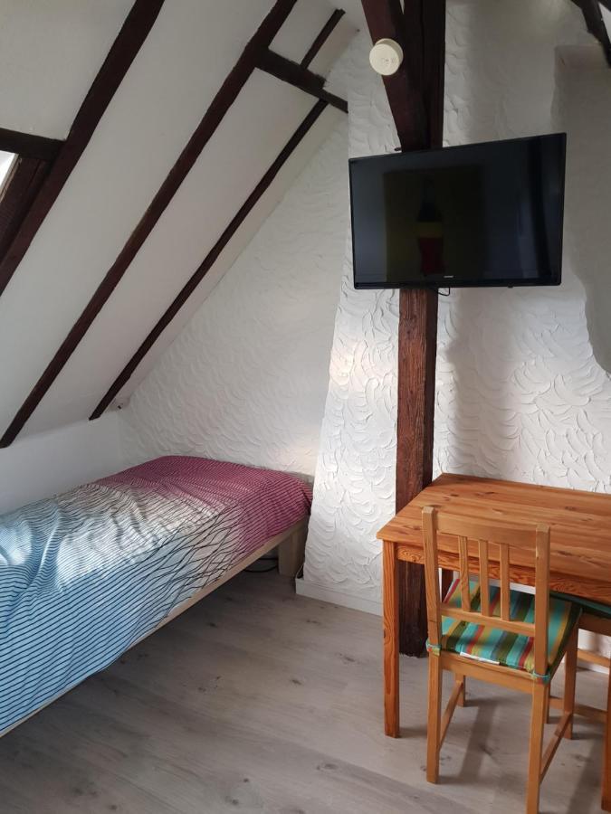 Messezimmer Am Thewissenweg Düsseldorf Habitación foto